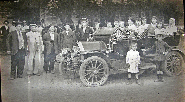 También necesitamos.....definir la época en que vivimos